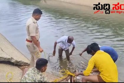 ಜಿಂಕೆಯ ಜೀವ ಉಳಿಸಿದ PSI – ನೀರಿನಲ್ಲಿ ಸಿಲುಕಿದ್ದ ಜಿಂಕೆಯ ಜೀವ ಉಳಿಸಿದ ಪೊಲೀಸ್ ಅಧಿಕಾರಿಗಳ ಕಾರ್ಯಕ್ಕೆ  ಮೆಚ್ಚುಗೆ ರಕ್ಷಣೆ…..