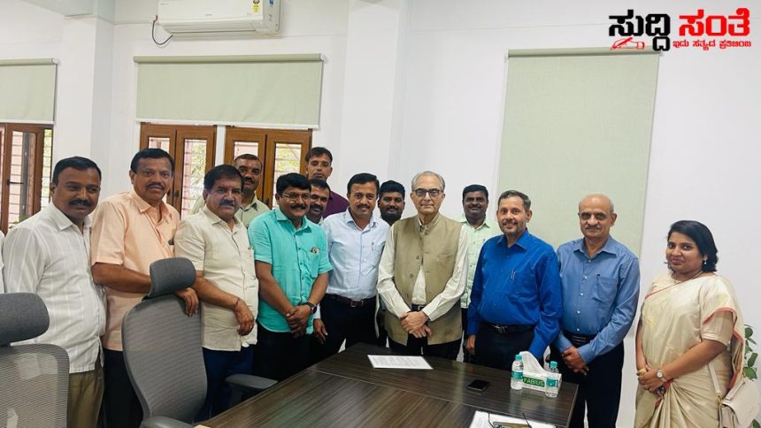 7ನೇ ವೇತನ ಆಯೋಗದ ಅಧ್ಯಕ್ಷರನ್ನು ತುರ್ತಾಗಿ ಭೇಟಿಯಾದ ರಾಜ್ಯ ಸರ್ಕಾರಿ ನೌಕರರ ಸಂಘಟನೆಯ ಟೀಮ್ – ಷಡಾಕ್ಷರಿ ಅವರ ನೇತ್ರತ್ವದಲ್ಲಿ ಭೇಟಿಯಾಗಿ ಅಧ್ಯಕ್ಷರಿಗೆ ಒತ್ತಾಯಿಸಿದ್ದೇನು ಗೊತ್ತಾ…..