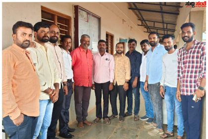 ಗರಗ ನಲ್ಲಿ BJP ಯುವ ಮೋರ್ಚಾ ದಿಂದ ಮತದಾರರ ನೋಂದಣಿ ಕುರಿತಂತೆ ಜಾಗೃತಿ – ಜಿಲ್ಲಾಧ್ಯಕ್ಷರಿಗೆ ಸಾಥ್ ನೀಡಿದ ಶಂಕರ ಕೋಮಾರದೇಸಾಯಿ,ರುದ್ರಪ್ಪ ಅರಿವಾಳ ಮತ್ತು ಟೀಮ್