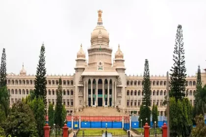 7ನೇ ವೇತನ ಆಯೋಗದ ವಿಚಾರ ಏನಾಯಿತು ಎಲ್ಲಿಗೆ ಬಂತು CM ಸಾಹೆಬ್ರೆ – ರಾಜ್ಯದ ಸರ್ಕಾರಿ ನೌಕರರ ಪ್ರಶ್ನೆಗಳಿಗೆ ಉತ್ತರಿಸುವರಿಲ್ಲ ಯಾರೊಬ್ಬರು ಮೌನವಾಗಿದೆ 7ನೇ ವೇತನ ಆಯೋಗದ ವಿಚಾರ…..