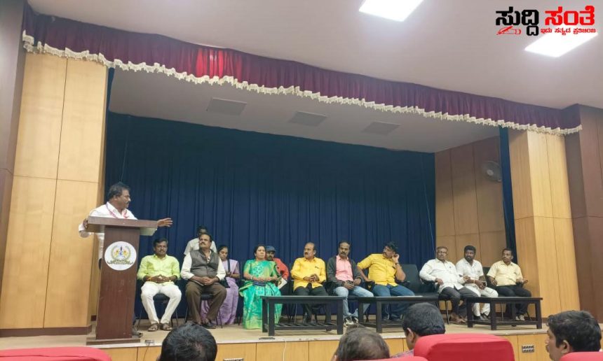 ಬೆಂಗಳೂರಿನಲ್ಲಿ ನಡೆಯಿತು ಪದವೀಧರ ಪ್ರಾಥಮಿಕ ಶಾಲಾ ಶಿಕ್ಷಕರ ಸಂಘದ ರಾಜ್ಯ ಕಾರ್ಯಕಾರಣಿ ಸಭೆ – ಎಸ್ ವೈ ಸೊರಟಿ ಯವರ ನೇತ್ರತ್ವದಲ್ಲಿ ನಡೆದ ಸಭೆಯಲ್ಲಿ ತಗೆದುಕೊಂಡ ತೀರ್ಮಾನ ನಿರ್ಣಯಗಳೇನು ನೋಡಿ…..