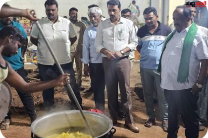 ಕಾರ್ಯಕ್ರಮಕ್ಕೆ ಬರುವವರಿಗೆ ಸಿದ್ದವಾಗುತ್ತಿದೆ ಹೊಟ್ಟೆ ತುಂಬಾ ಸ್ಪೆಶಲ್ ಗೋದಿಹುಗ್ಗಿ ಅಣ್ಣಾ ಸಾಂಬಾರ್ ಮಾಡಿಸುತ್ತಿರುವ Mla NH ಕೋನರೆಡ್ಡಿ ನವಲಗುಂದ ದ ಐತಿಹಾಸಿಕ ಕಾರ್ಯಕ್ರಮಕ್ಕೆ ಸಿದ್ದವಾಗುತ್ತಿದೆ ಉತ್ತರ ಕರ್ನಾಟಕದ ವಿಶೇಷ ಊಟ…..