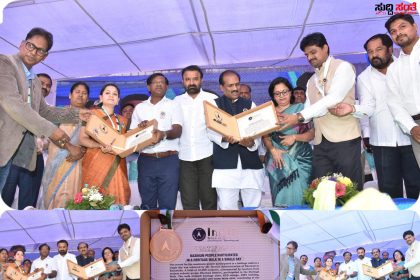 HDMC ಯ ಪಾರಂಪರಿಕ ನಡಿಗೆ ಹಾಗೂ ಪಂಜಿನ ಮೆರವಣಿಗೆ ಯಶಸ್ವಿ ಆಯೋಜನೆಗಾಗಿ ಇಂಡಿಯಾ ಬುಕ್ ಆಫ್ ರೆಕಾರ್ಡ್ ಪ್ರಶಸ್ತಿ – ಪಾಲಿಕೆಯ ಆವರಣದಲ್ಲಿ ಪ್ರಮಾಣ ಪತ್ರ ಸ್ವೀಕಾರ ಮಾಡಿದ ಸಚಿವ ಸಂತೋಷ ಲಾಡ್,DC,ಸಾಕ್ಷಿಯಾದರು ಡಾ ಈಶ್ವರ ಉಳ್ಳಾಗಡ್ಡಿ ಮತ್ತು ಟೀಮ್…..