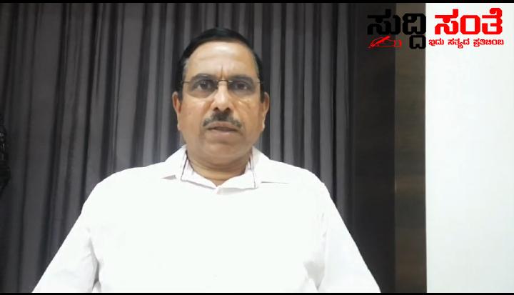 ಪೊಲೀಸರೇ ನಿಮಗೆ ದೇಶ ಭಕ್ತಿ,ದೇಶದ ಬಗ್ಗೆ ಗೌರವಿದ್ದರೆ ಪಾಕಿಸ್ತಾನ ಜಿಂದಾಬಾದ್ ಘೋಷಣೆ ಕೂಗಿದವರನ್ನು ಮೊದಲು ಒದ್ದು ಹಾಕಿ ಕೇಂದ್ರ ಸಚಿವ ಪ್ರಹ್ಲಾದ್ ಜೋಶಿ – ವಿಧಾನಸೌಧ ದಲ್ಲಿನ ಘಟನೆಗೆ ಆಕ್ರೋಶವನ್ನು ವ್ಯಕ್ತಪಡಿಸುತ್ತಾ ಕಾಂಗ್ರೇಸ್ ಪಕ್ಷದ ವಿರುದ್ದ ವಾಗ್ದಾಳಿ ಮಾಡಿದ ಕೇಂದ್ರ ಸಚಿವರು…..