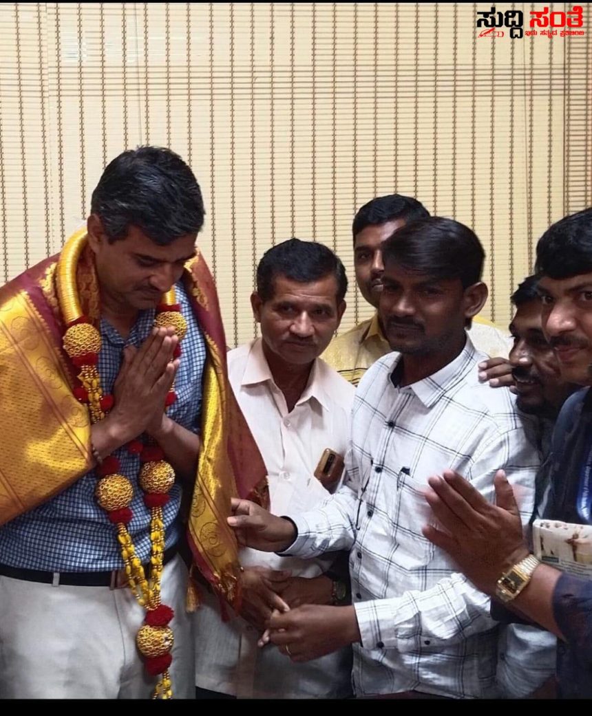 ಹೊಸ ಶೈಕ್ಷಣಿಕ ವರ್ಷ ಆರಂಭವಾಗುವ ಮುನ್ನ ಶಿಕ್ಷಕರ ವರ್ಗಾವಣೆ ಪೂರ್ಣಗೊಳಿಸಿ – ಮಹೇಶ್ ಮಡ್ಡಿ ನೇತ್ರತ್ವದಲ್ಲಿನ ಶಿಕ್ಷಕರ ನಿಯೋಗದಿಂದ ಶಿಕ್ಷಣ ಇಲಾಖೆಗೆ ಆಗ್ರಹ….. ಹೊಸ ಶೈಕ್ಷಣಿಕ ವರ್ಷ ಆರಂಭವಾಗುವ ಮುನ್ನ ಶಿಕ್ಷಕರ ವರ್ಗಾವಣೆ ಪೂರ್ಣಗೊಳಿಸಿ – ಮಹೇಶ್ ಮಡ್ಡಿ ನೇತ್ರತ್ವದಲ್ಲಿನ ಶಿಕ್ಷಕರ ನಿಯೋಗದಿಂದ ಶಿಕ್ಷಣ ಇಲಾಖೆಗೆ ಆಗ್ರಹ…..