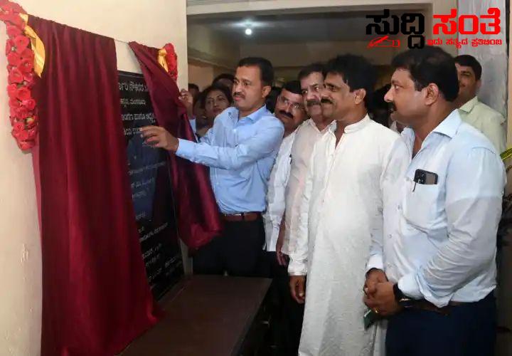 7ನೇ ವೇತನ ಆಯೋಗದ ನಿರೀಕ್ಷೆಯಲ್ಲಿರುವ ನೌಕರರಿಗೆ ಮಹತ್ವದ ಮಾಹಿತಿ ನೀಡಿದ ರಾಜ್ಯಾಧ್ಯಕ್ಷರು – ಆಯೋಗದ ಜಾರಿ ಕುರಿತು ರಾಜ್ಯಾಧ್ಯಕ್ಷರು ಹೇಳಿದ್ದೇನು ನೋಡಿ…..