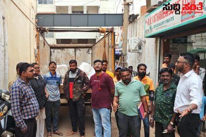 ಬಗೆದಷ್ಟು ಬಯಲಾಗುತ್ತಿದೆ ಹುಬ್ಬಳ್ಳಿಯಲ್ಲಿ ನಿಷೇಧಿತ ಪ್ಲಾಸ್ಟಿಕ್ ಮಾಫಿಯಾ – ಮತ್ತಷ್ಟು ನಿಷೇಧಿತ ಪ್ಲಾಸ್ಟಿಕ್ ಪತ್ತೆ ಅಧಿಕಾರಿಗಳಿಂದ ಅಂಗಡಿ ಸೀಜ್…..ಇದನ್ನೇ ಬಂಡವಾಳ ಮಾಡಿಕೊಂಡ ಕೆಲವರು ಆಯುಕ್ತರ ಹಿಂದೆ ಮುಂದೆ ಸುತ್ತಾಟ…..