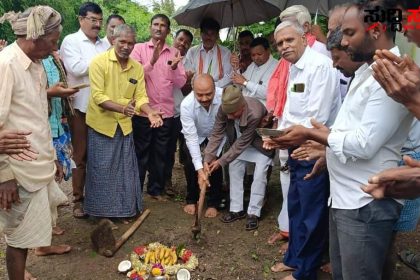 ಕ್ಷೇತ್ರದಲ್ಲಿ ಅಭಿವೃದ್ದಿ ಕಾಮಗಾರಿಗೆ ಭೂಮಿ ಪೂಜೆ ಮಾಡಿದ ಶಾಸಕ MR ಪಾಟೀಲ್ – ಕ್ಷೇತ್ರದಲ್ಲಿ ಮುಂದುವರೆದ ಕಾರ್ಯಗಳು…..ಅಗಡಿ ಗ್ರಾಮದಲ್ಲಿ ಕರಿಯಮ್ಮ ದೇವಿ ದೇವಸ್ಥಾನ ನಿರ್ಮಾಣ ಕಾಮಗಾರಿಗೆ ಭೂಮಿ ಪೂಜೆ…..
