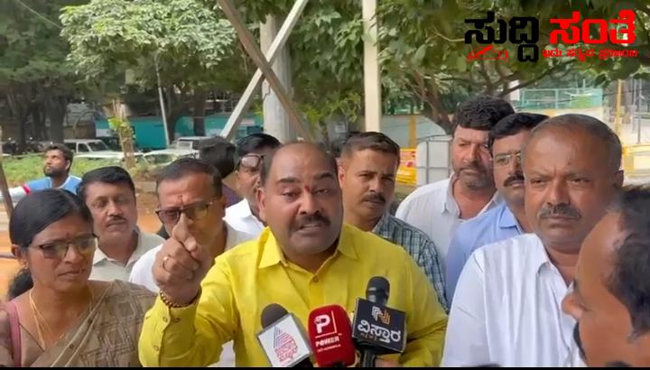 ಶಿಕ್ಷಕರ ಹೋರಾಟಕ್ಕೆ ಸಿದ್ದಗೊಂಡ ಬೆಂಗಳೂರು ಪ್ರೀಂಡ ಪಾರ್ಕ್ – ಯಾವುದಕ್ಕೂ ವಿಚಲಿತರಾಗದೇ ಹೋರಾಟದಲ್ಲಿ ಪಾಲ್ಗೊಳ್ಳುವಂತೆ ರಾಜ್ಯದ ಶಿಕ್ಷಕರಿಗೆ KSPSTA ಸಂಘಟನೆ ಕರೆ….. ಶಿಕ್ಷಕರ ಹೋರಾಟಕ್ಕೆ ಸಿದ್ದಗೊಂಡ ಬೆಂಗಳೂರು ಪ್ರೀಂಡ ಪಾರ್ಕ್ – ಯಾವುದಕ್ಕೂ ವಿಚಲಿತರಾಗದೇ ಹೋರಾಟದಲ್ಲಿ ಪಾಲ್ಗೊಳ್ಳುವಂತೆ ರಾಜ್ಯದ ಶಿಕ್ಷಕರಿಗೆ KSPSTA ಸಂಘಟನೆ ಕರೆ…..