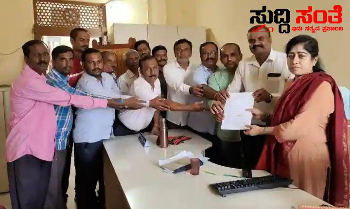 OPS ಜಾರಿಗೆ ಮಾಡದಿದ್ದರೆ ಶಾಲಾ ಕಾಲೇಜುಗಳು ಬಂದ್ – ರಾಜ್ಯ ಸರ್ಕಾರಕ್ಕೆ ಎಚ್ಚರಿಕೆ ಸಂದೇಶ ನೀಡಿದ ಶಿಕ್ಷರ ಸಂಘದ ನಿಯೋಗ….. OPS ಜಾರಿಗೆ ಮಾಡದಿದ್ದರೆ ಶಾಲಾ ಕಾಲೇಜುಗಳು ಬಂದ್ – ರಾಜ್ಯ ಸರ್ಕಾರಕ್ಕೆ ಎಚ್ಚರಿಕೆ ಸಂದೇಶ ನೀಡಿದ ಶಿಕ್ಷರ ಸಂಘದ ನಿಯೋಗ…..