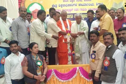 ಶಿಗ್ಗಾವಿಯಲ್ಲಿ ಅರ್ಥಪೂರ್ಣವಾಗಿ ನಡೆಯಿತು ಶಿಕ್ಷಕರ ದಿನಾಚರಣೆ ಸಮಾರಂಭ – ನಿವೃತ್ತ ಶಿಕ್ಷಕರಿಗೆ ಸನ್ಮಾನ ದೊಂದಿಗೆ ಶಿಕ್ಷಕರ ದಿನಾಚರಣೆಗೆ ಸಾಕ್ಷಿಯಾದ್ರು ಗಣ್ಯರು ಶಿಕ್ಷಕ ಬಂಧುಗಳು…..