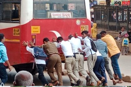 ಕರ್ತವ್ಯದ ನಡುವೆಯೂ ಸಾಮಾಜಿಕ ಜವಾಬ್ದಾರಿ ತೋರಿಸಿಕೊಟ್ಟ ಪೂರ್ವ ಸಂಚಾರಿ ಪೊಲೀಸರು – ಇಬ್ಬರು ಪೊಲೀಸ್ ಸಿಬ್ಬಂದಿಗಳೊಂದಿಗೆ ಕೈ ಜೋಡಿಸಿದ ಸಾರ್ವಜನಿಕರು…..ಪೊಲೀಸರ ಕಾರ್ಯಕ್ಕೆ ಮೆಚ್ಚುಗೆ ಇದಪ್ಪಾ ಹುಬ್ಬಳ್ಳಿ ಪೊಲೀಸರ ಗತ್ತು…..