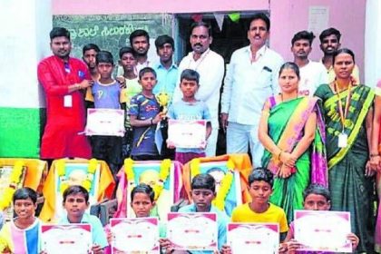 ಶಾಲೆಯಲ್ಲಿ ದೈಹಿಕ ಶಿಕ್ಷಕರ ಕೊರತೆಯ ನಡುವೆ ಐತಿಹಾಸಿಕ ಸಾಧನೆ ಮಾಡಿದ್ದಾರೆ ವಿದ್ಯಾರ್ಥಿಗಳು – ಕಲಿಕೆಗೂ ಸೈ ಕ್ರೀಡೆಗೂ ಸೈ ಎನ್ನುತ್ತಿದ್ದಾರೆ ಶಿಲಾರಕೋಟ ಗ್ರಾಮದ ಸರ್ಕಾರಿ ಹಿರಿಯ ಪ್ರಾಥಮಿಕ ಶಾಲೆಯ ಶಿಕ್ಷಕರು…..