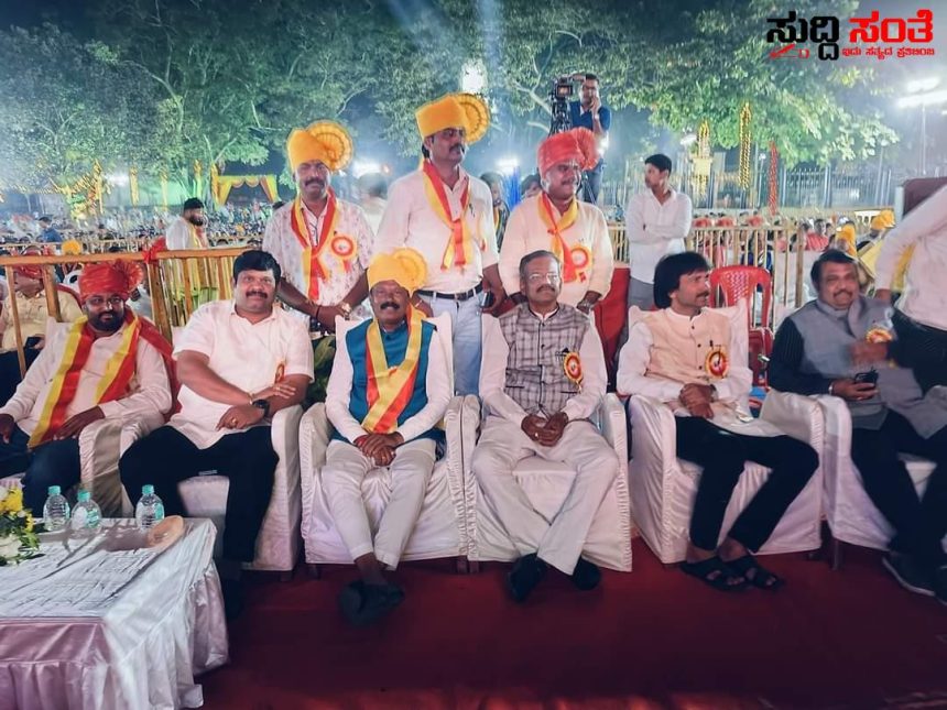 ಕನ್ನಡ ರಾಜ್ಯೋತ್ಸವವನ್ನು ಅರ್ಥಪೂರ್ಣವಾಗಿ ಆಚರಣೆ ಮಾಡಿದ ಹುಬ್ಬಳ್ಳಿ ಧಾರವಾಡ ಮಹಾನಗರ ಪಾಲಿಕೆ – ಕುಣಿದು ಕುಪ್ಪಳಿಸಿದ ಪಾಲಿಕೆಯ ಸದಸ್ಯರಿಗೆ ಸಾಥ್ ನೀಡಿದ ಪಾಲಿಕೆಯ ಅಧಿಕಾರಿಗಳು…..