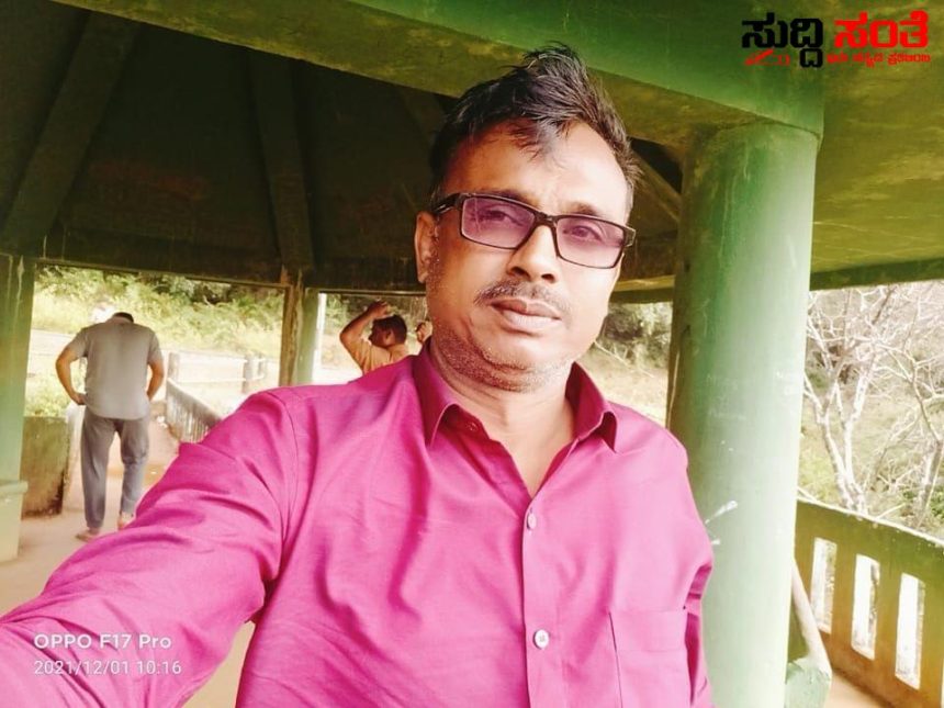 ಗರಗದಲ್ಲಿ ಗಿರೀಶ್ ನ ಭೀಕರ ಕೊಲೆ – ಮನೆಯ ಮುಂದೆ ಹತ್ಯೆ ಮಾಡಿದವರಿಗಾಗಿ ಹುಡುಕಾಡುತ್ತಿರುವ ಪೊಲೀಸರು….. ಗರಗದಲ್ಲಿ ಗಿರೀಶ್ ನ ಭೀಕರ ಕೊಲೆ – ಮನೆಯ ಮುಂದೆ ಹತ್ಯೆ ಮಾಡಿದವರಿಗಾಗಿ ಹುಡುಕಾಡುತ್ತಿರುವ ಪೊಲೀಸರು…..