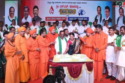 ಅರ್ಥಪೂರ್ಣವಾಗಿ ಯಶಶ್ವಿಯಾಗಿ ನಡೆಯಿತು ಜನಸೇವಕ NH ಕೋನರೆಡ್ಡಿ ಹುಟ್ಟು ಹಬ್ಬ – ಹುಟ್ಟು ಹಬ್ಬದ ದಿನದಂದ ಕ್ಷೇತ್ರದ ಜನತೆಗೆ ಗಿಪ್ಟ್ ಕೊಟ್ಟ 47 ಕೋಟಿ ರೂಪಾಯಿ ಕಾಮಗಾರಿಯೊಂದಿಗೆ ಅದ್ದೂರಿಯಾಗಿ ನಡೆಯಿತು ರಕ್ತದಾನ…..ಜನ ಜಂಗುಳಿಯ ನಡುವೆ ನಡೆಯಿತು ಜನಸೇವಕನ ಕಾರ್ಯಕ್ರಮ ಹೇಗಿತ್ತು ಒಮ್ಮೇ ನೋಡಿ…..