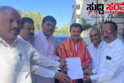 ಸರ್ಕಾರಿ ನೌಕರರ ಬೇಡಿಕೆಗಳ ಕುರಿತು ರಾಜ್ಯಾಧ್ಯಕ್ಷರನ್ನು ಭೇಟಿಯಾದ ಶಿಕ್ಷಕರು – ಬೇಡಿಕೆಗಳ ಕುರಿತು ಮನವಿ ನೀಡಿದ ಶಿಕ್ಷಕರು…..