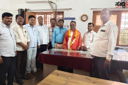 BEO ಕಚೇರಿಯಲ್ಲಿ ಅಧೀಕ್ಷಕರಾಗಿ ಅಧಿಕಾರ ವಹಿಸಿಕೊಂಡ  – ಶಿಕ್ಷಕರ ಸಂಘದಿಂದ ಸ್ವಾಗತ ಸನ್ಮಾನ ಗೌರವ ಅಭಿನಂದನೆ…..