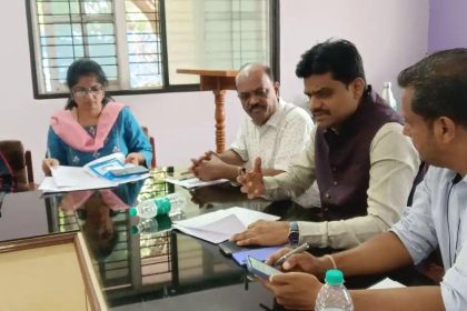 ಸಮರ್ಪಕವಾಗಿ ಕುಡಿಯುವ ನೀರಿವ ವ್ಯವಸ್ಥೆಗೆ ಸೂಚನೆ ನೀಡಿದ ಡಾ ಈಶ್ವರ ಉಳ್ಳಾಗಡ್ಡಿ – ಪ್ರಗತಿ ಪರಿಶೀಲನಾಹ ಸಭೆಯಲ್ಲಿ ಸೂಚನೆ ಸಮಸ್ಯೆ ಕಂಡು ಬಂದರೆ ಕೂಡಲೇ ಗಮನಕ್ಕೆ ತಗೆದುಕೊಂಡು ಬರಲು ಸೂಚನೆ…..