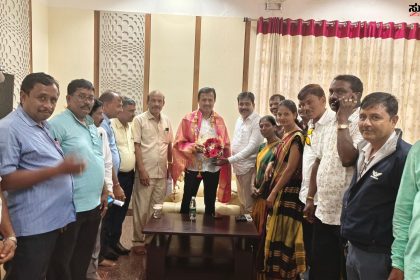 ಷಡಾಕ್ಷರಿ ಯವರನ್ನು ಭೇಟಿಯಾದ ಶಿಕ್ಷಕರ ನಿಯೋಗ – KSPSTA ಸಂಘಟನೆಯಿಂದ ಭೇಟಿ ಶಿಕ್ಷಕರ ಬೇಡಿಕೆಗಳ ಕುರಿತು ಮನವಿ…..