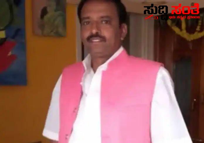 ಪಾಠ ಮಾಡುತ್ತಿರುವಾಗಲೇ ಶಾಲೆಯಲ್ಲಿಯೇ ಶಿಕ್ಷಕನಿಗೆ ಹೃದಯಾಘಾತ – ಶಾಲೆಯಲ್ಲೇ ಶಿಕ್ಷಕ ಮಂಜುನಾಥ ಸಾವು…..