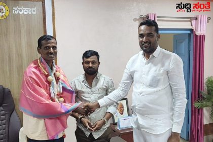 ಹುಬ್ಬಳ್ಳಿ ಶಹರ BEO ಅಧಿಕಾರ ವಹಿಸಿಕೊಂಡ H M ಪಡನೇಶಿ – ಶುಭ ಹಾರೈಸಿ ಅಭಿನಂದನೆ ಸಲ್ಲಿಸಿ ಸ್ವಾಗತ ಮಾಡಿದ ಪಾಲಿಕೆಯ ಸದಸ್ಯ ಆರೀಫ್ ಭದ್ರಾಪೂರ…..