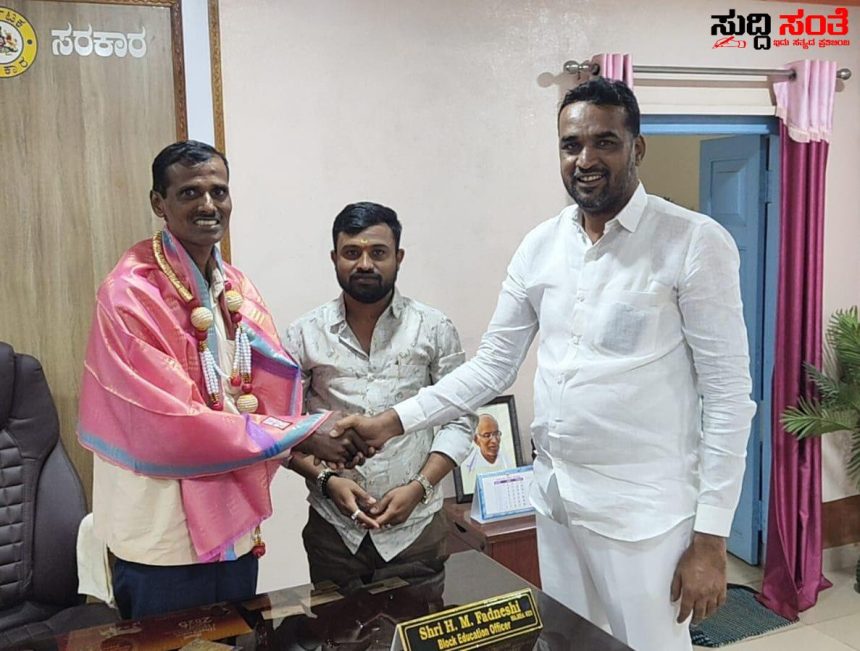 ಹುಬ್ಬಳ್ಳಿ ಶಹರ BEO ಅಧಿಕಾರ ವಹಿಸಿಕೊಂಡ H M ಪಡನೇಶಿ – ಶುಭ ಹಾರೈಸಿ ಅಭಿನಂದನೆ ಸಲ್ಲಿಸಿ ಸ್ವಾಗತ ಮಾಡಿದ ಪಾಲಿಕೆಯ ಸದಸ್ಯ ಆರೀಫ್ ಭದ್ರಾಪೂರ…..