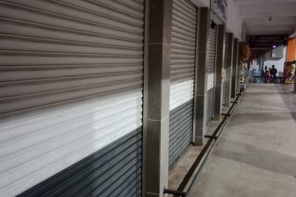 ಹೊಸ ಬಸ್ ನಿಲ್ದಾಣದಲ್ಲಿ ಬಾಗಿಲು ತೆರೆಯದ ಹೊಸ ಮಳಿಗೆಗಳು – ದುಬಾರಿ ಬಾಡಿಗೆಯಿಂದ ಉತ್ಸಾಹ ತೋರದ ವ್ಯಾಪಾರಿಗಳು…..ಲೆಕ್ಕದಲ್ಲಿ ಒಂದು ಬಾಡಿಗೆಯಲ್ಲಿ ಲಕ್ಷ ಲಕ್ಷ…..ಮುಂದುವರೆಯುವುದು……