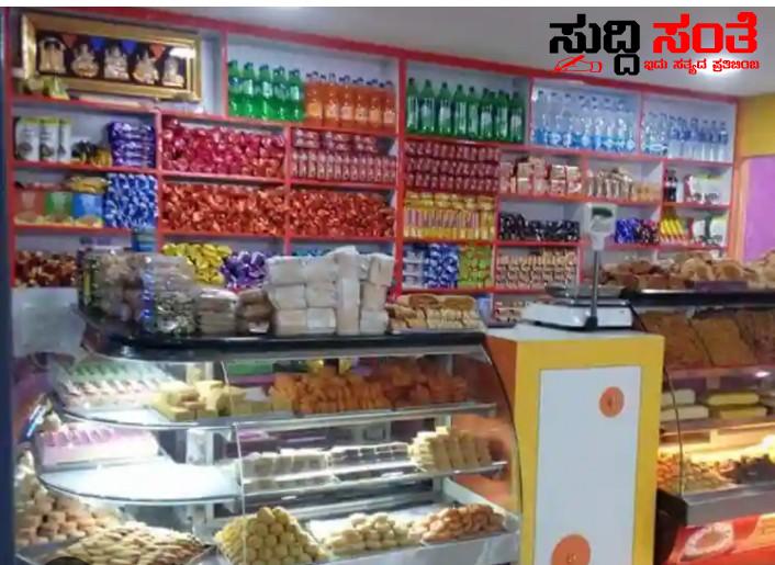 ಬಸ್ ನಿಲ್ದಾಣವೊ ಬೇಕರಿಗಳ ತಾಣವೋ ತಿಳಿಯದು – ಒಂದೇ ನಿಲ್ದಾಣದಲ್ಲಿ ಇಪ್ಪತ್ತಕ್ಕೂ ಹೆಚ್ಚು ಬೇಕರಿಗಳು…..ಸರಿಯಾದ ವ್ಯಾಪಾರವಿಲ್ಲದೇ ಪರದಾಡುತ್ತಿರುವ ವ್ಯಾಪಾರಿಗಳು…..ಒಂದೇ ಕಡೆಗಳಲ್ಲಿ ಹೀಗೆ ಅನುಮತಿ ನೀಡಬಹುದಾ…..