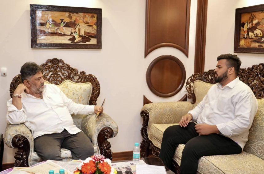 ನವದೆಹಲಿಯಲ್ಲಿ DKC ಯವರನ್ನು ಭೇಟಿಯಾದ ರಜತ್ ಉಳ್ಳಾಗಡ್ಡಿಮಠ – ತೀವ್ರ ಕುತೂಹಲ ಕೆರಳಿಸಿದ ಉಪಮುಖ್ಯಮಂತ್ರಿಯವರ ಭೇಟಿ…..