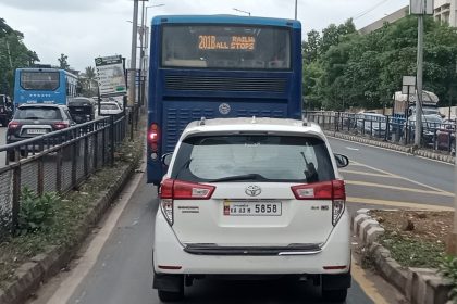 ಇಲಾಖೆಯ ಕಂಟ್ರೋಲ್ ತಪ್ಪಿದ BRTS ರಸ್ತೆ – ಹೇಳೊರಿಲ್ಲ ಕೇಳೊರಿಲ್ಲ ಯಾರು ಬೇಕಾದ್ರು ಹೇಗೆ ಬೇಕಾದ್ರೂ ಹೋಗಬಹುದು…..ಇದು BRTS ರಸ್ತೆಯ ಕಥೆಯ ವ್ಯಥೆ ಒಮ್ಮೆ ನೋಡಿ DC ಅವರೇ…..